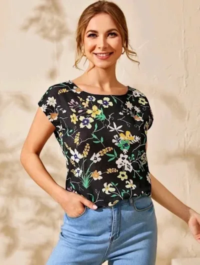 Blusa para dama color negro con estampado floral
