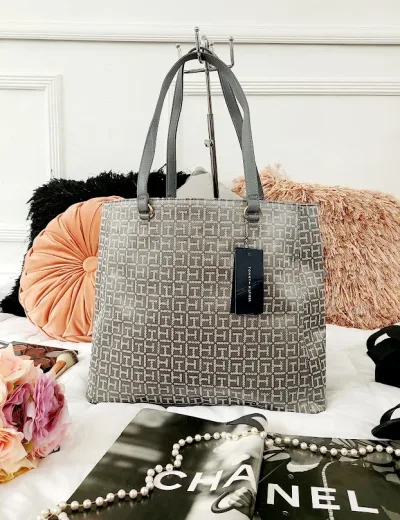 Bolso Tommy Hilfiger para dama color gris