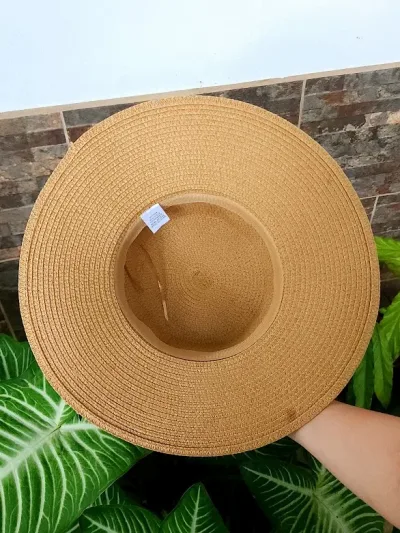 Sombrero para dama color beige oscuro