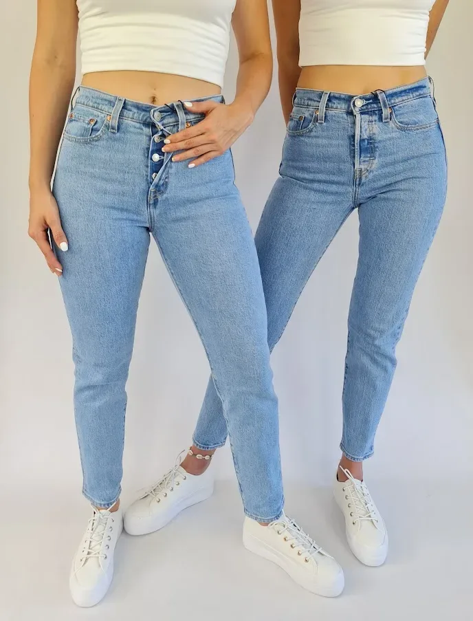 Mom Jeans Levi´s Wedgie High Rise 0098  para dama color celeste