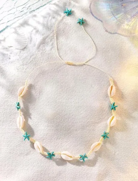 Collar con concha y estrella de mar
