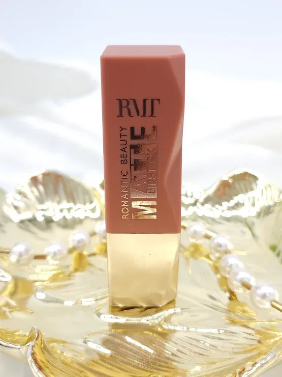 Labial matte en barra 05