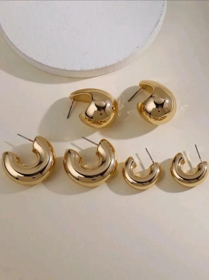 Aretes de acero inoxidable color dorado