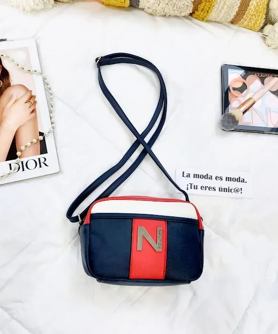 Bolso Náutica para dama  color azul blanco y rojo