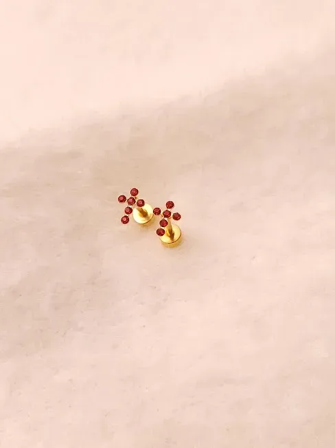 Aretes para dama de acero inoxidable con diseño de cruz
