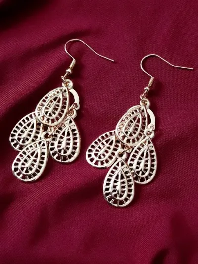 Argollas para dama de fantasía con diseño de hojas
