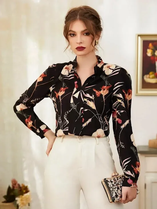 Blusa para dama color negro con estampado floral