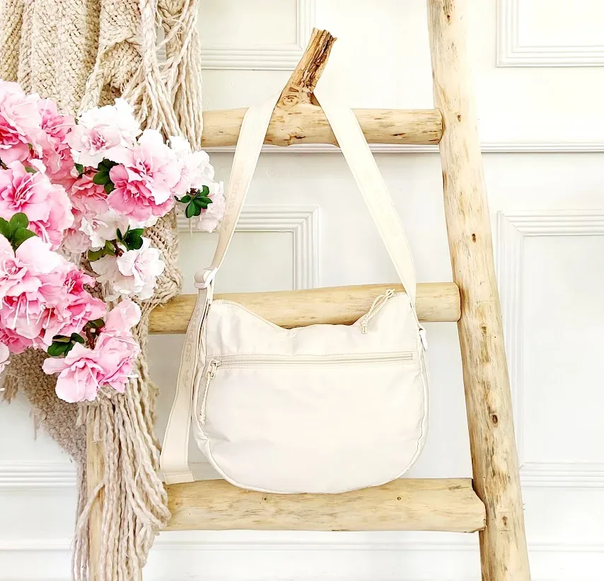 Bolso de hombro ADIDAS para dama color beige