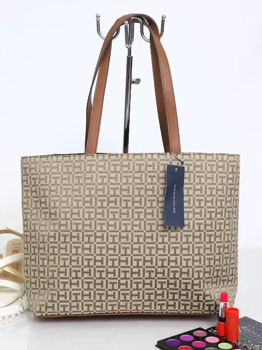 Bolso de hombro Tommy Hilfiger para dama color café