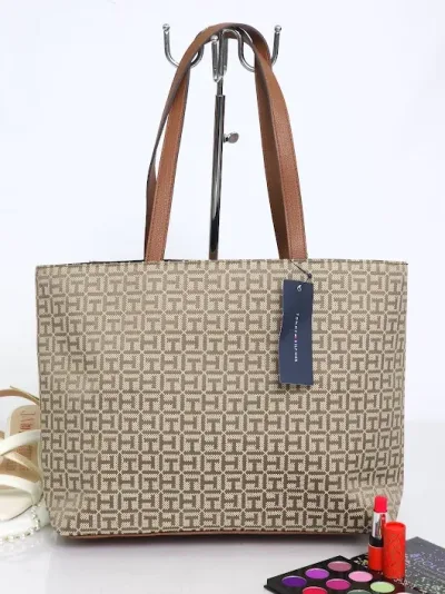 Bolso de hombro Tommy Hilfiger para dama color café
