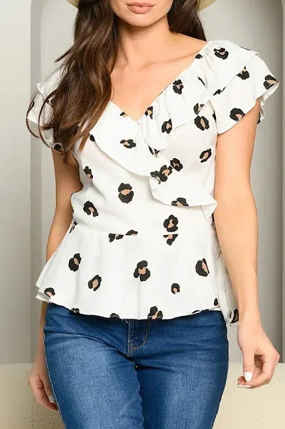 Blusa para dama color blanco con diseño animal print