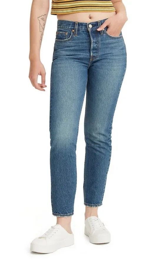 Jeans Levis para dama Wedgie 0110