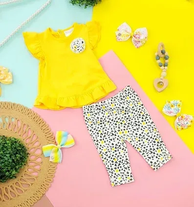 Conjunto para niña color amarillo y blanco 1727