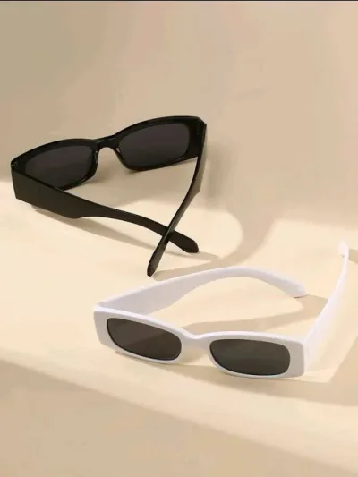 Set de lentes de sol para dama color blanco y negro.