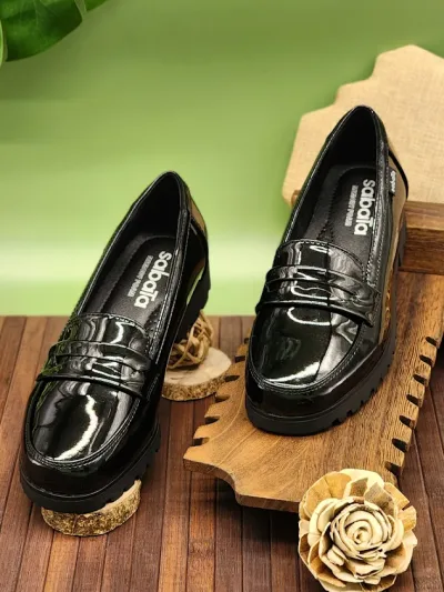 Mocasines Layla-75 Black Pat Pu