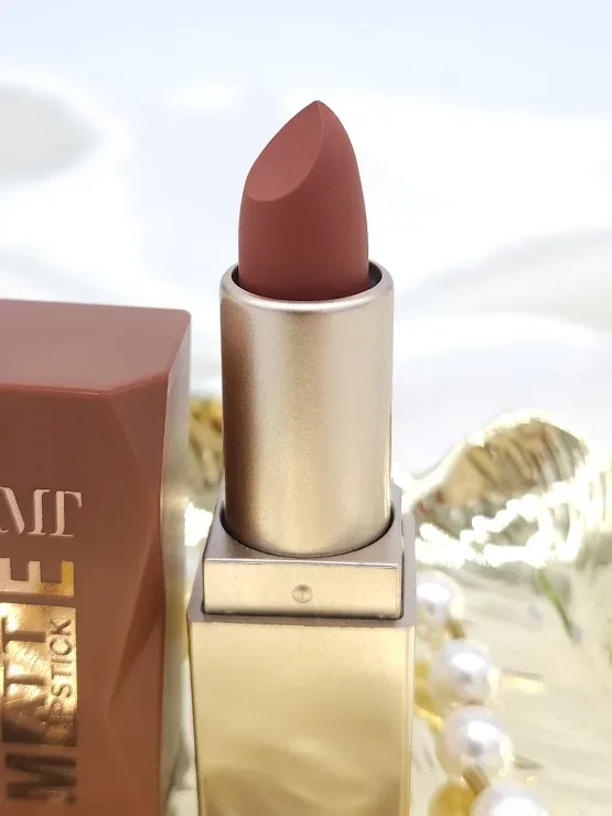 Labial matte en barra 01