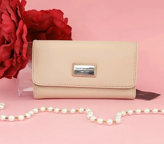 Cartera Tommy Hilfiger para dama color rosa