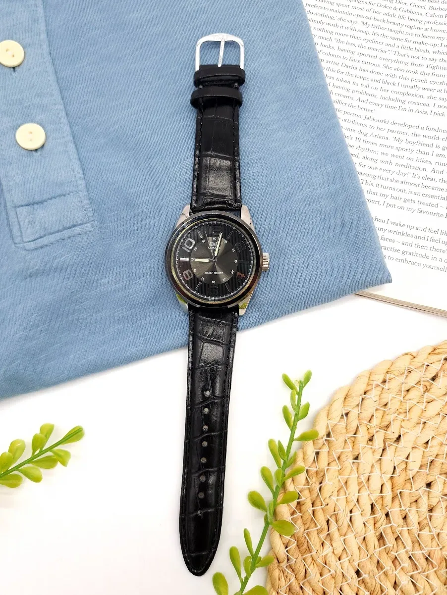 Reloj Q&Q para caballero color negro y plateado