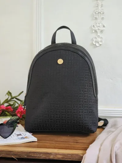 Bolso Tommy Hilfiger para dama XW03752-9710GJ COLOR NEGRO