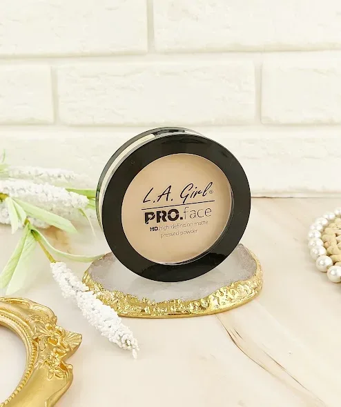 Polvos compactos mate L.A. Girl para dama GPP602