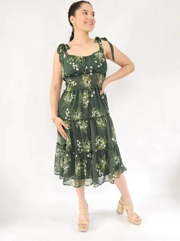 Vestido verde con diseño floral para dama