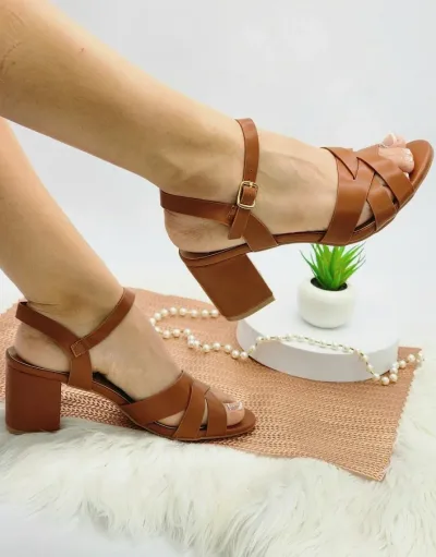 Tacones para dama color café PL-80402