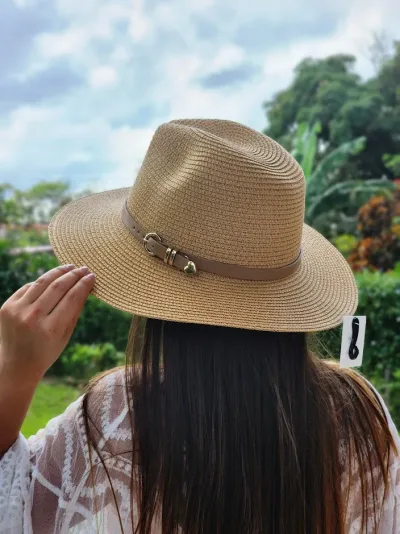 Sombrero para dama color café claro