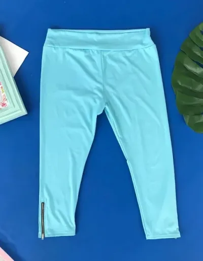 Licra deportiva para dama color celeste