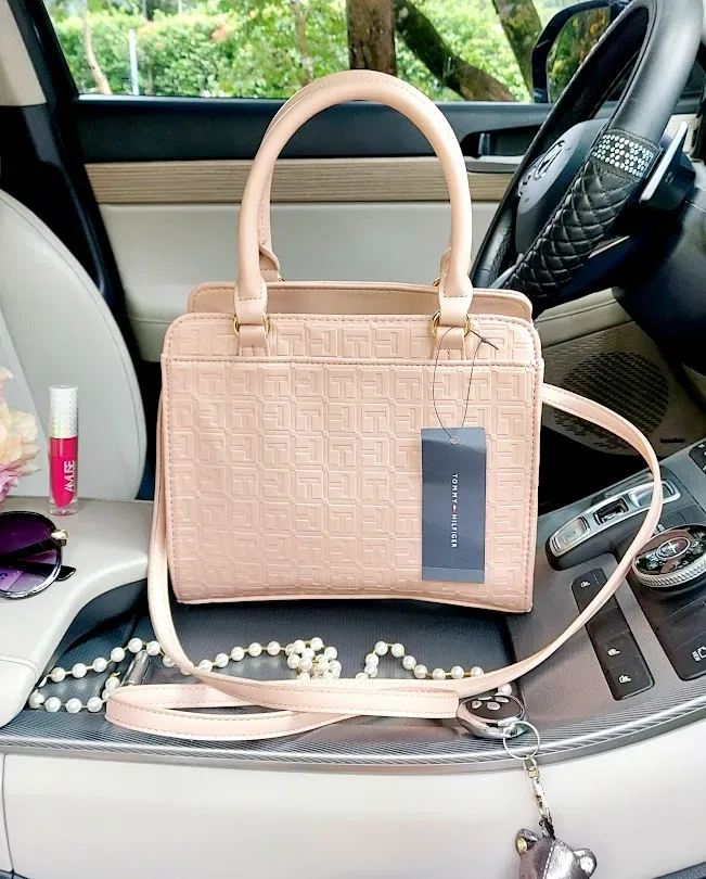 Bolso Tommy Hilfiger para dama color rosa