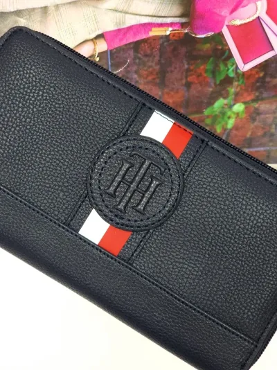 Cartera Tommy Hilfiger para dama