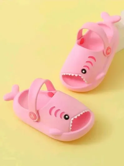 Sandalias para niña color rosa