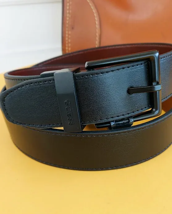 Faja Guess para caballero reversible café y negro
