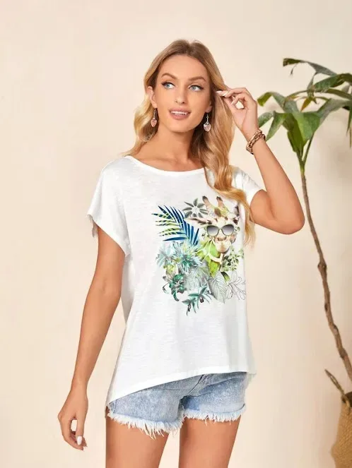 Blusa para dama color blanco con estampado tropical