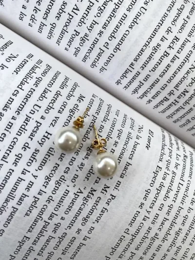 Par de aretes de acero inoxidable para dama