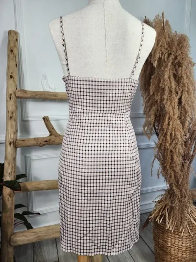 Vestido para dama color beige con diseño de cuadros