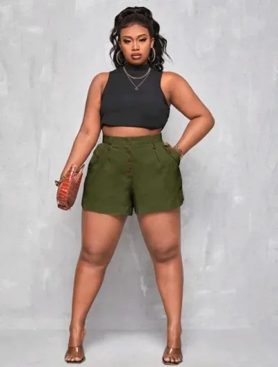 Short para dama color verde militar
