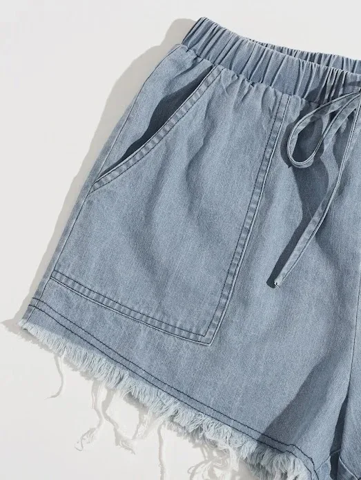 Short para dama bajo con bolsillo de cintura con nudo