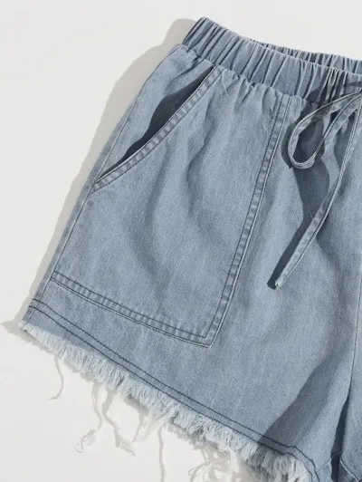 Short para dama bajo con bolsillo de cintura con nudo