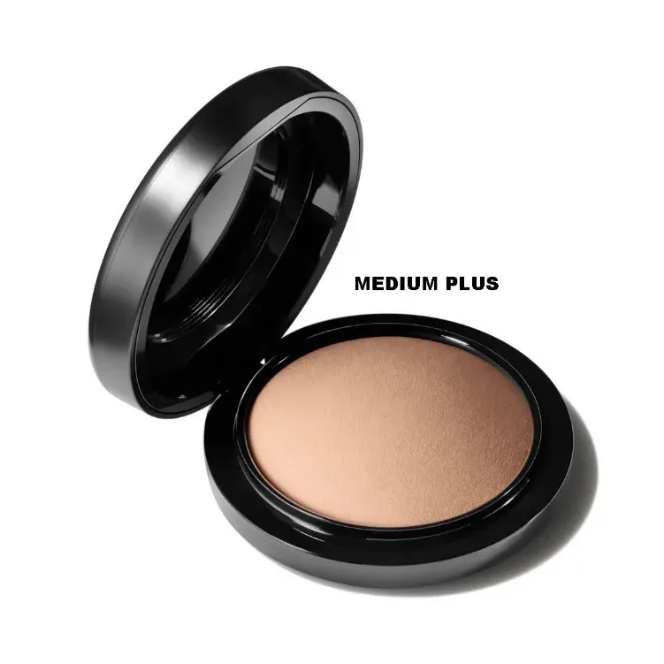 Base de maquillaje MAC en polvo para dama tono MEDIUM PLUS