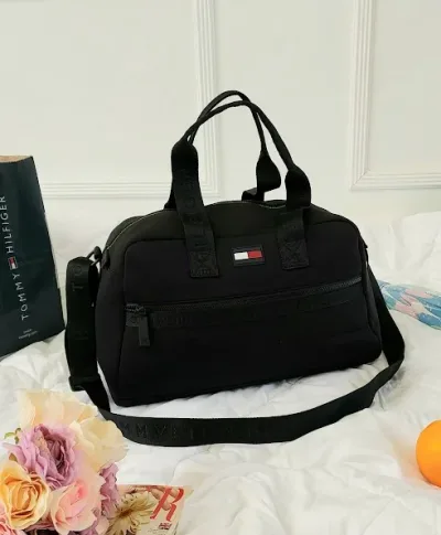 Bolso Tommy Hilfiger para dama color negro