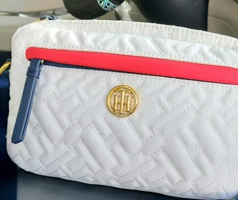 Bolso Tommy Hilfiger para dama color blanco