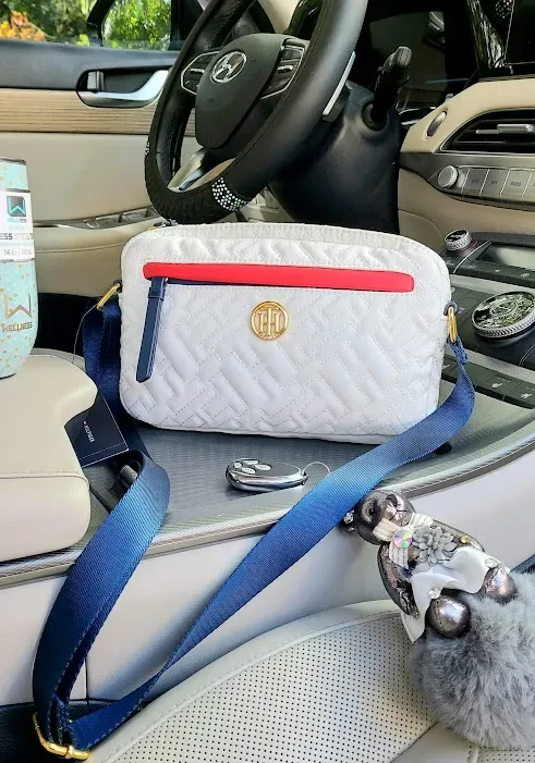 Bolso Tommy Hilfiger para dama color blanco