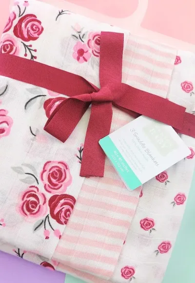 Conjunto de 3 franelas para niña tonos rosa