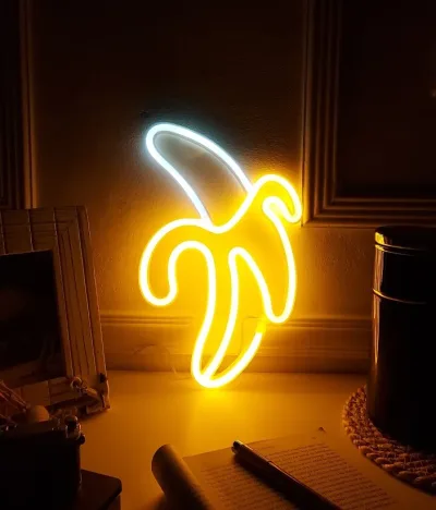 LED decorativa alámbrica USB y batería diseño de banano