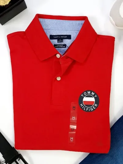 Camiseta Tommy Hilfiger para caballero rojo.
