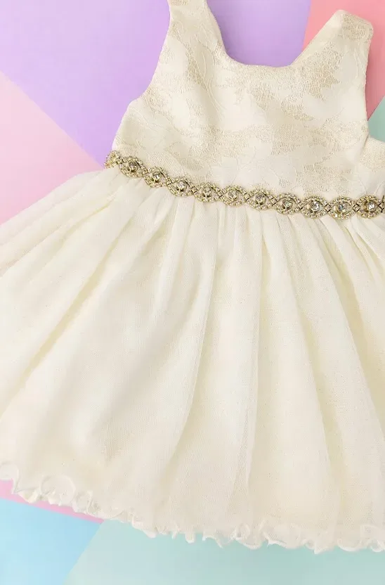 Vestido para niña con detalles de perlas incluye calzón