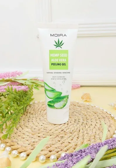 Gel de aloe vera y  semilla de cáñamo Cannabis Sativa y té verde MOIRA