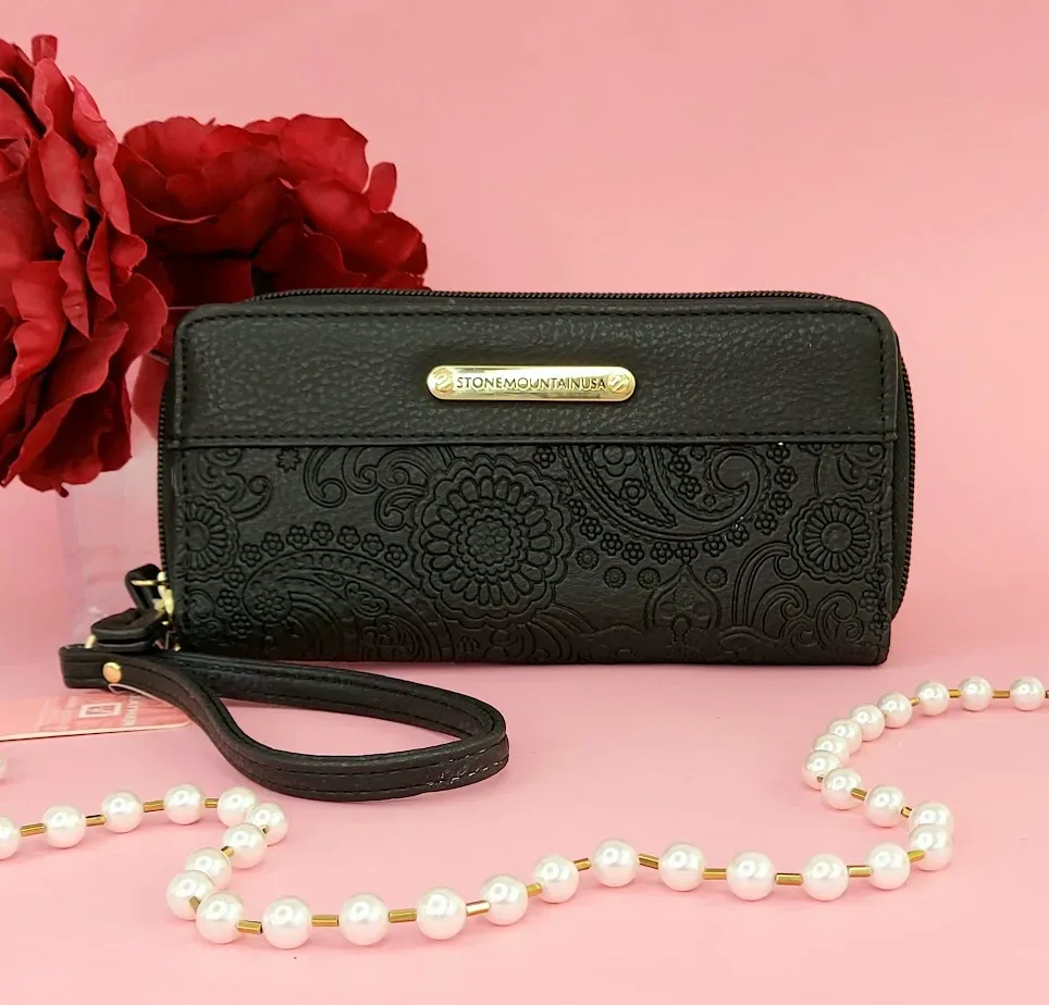 Cartera Stone Mountain Usa para dama color negro