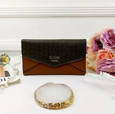 Cartera Guess para dama color
