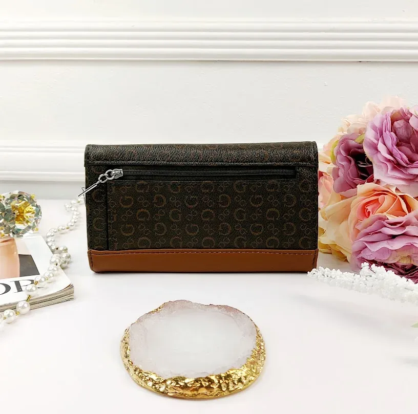 Cartera Guess para dama color